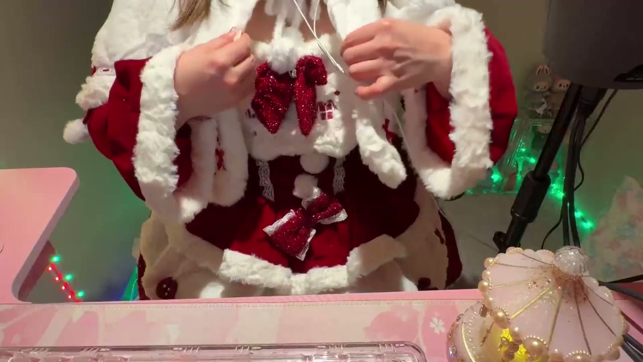 輝月さくら 因为是圣诞节前的周末，想和你亲密接触 1.7GB